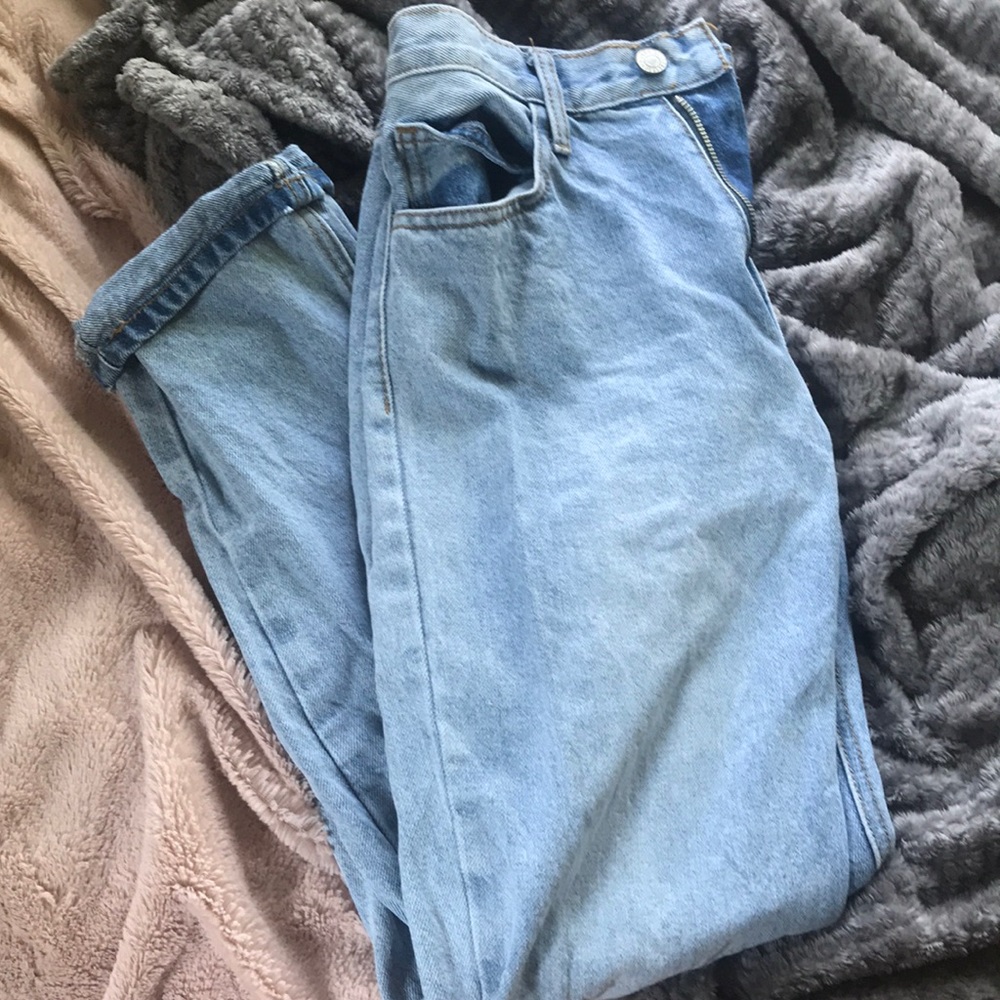 Brandy Melville boyfriend jeans